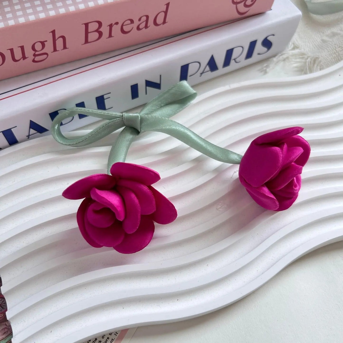 Sweet Tulip Bow Flowers Cake Decoration