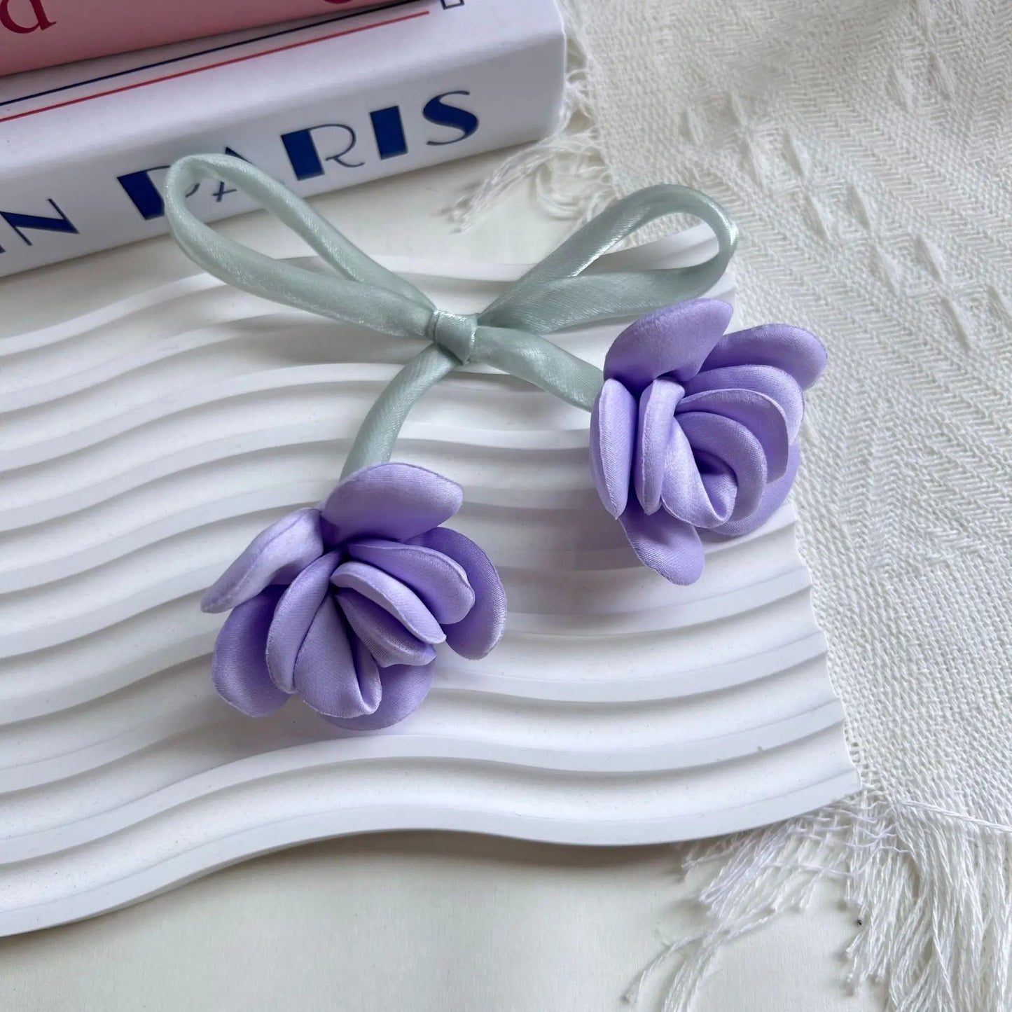 Sweet Tulip Bow Flowers Cake Decoration